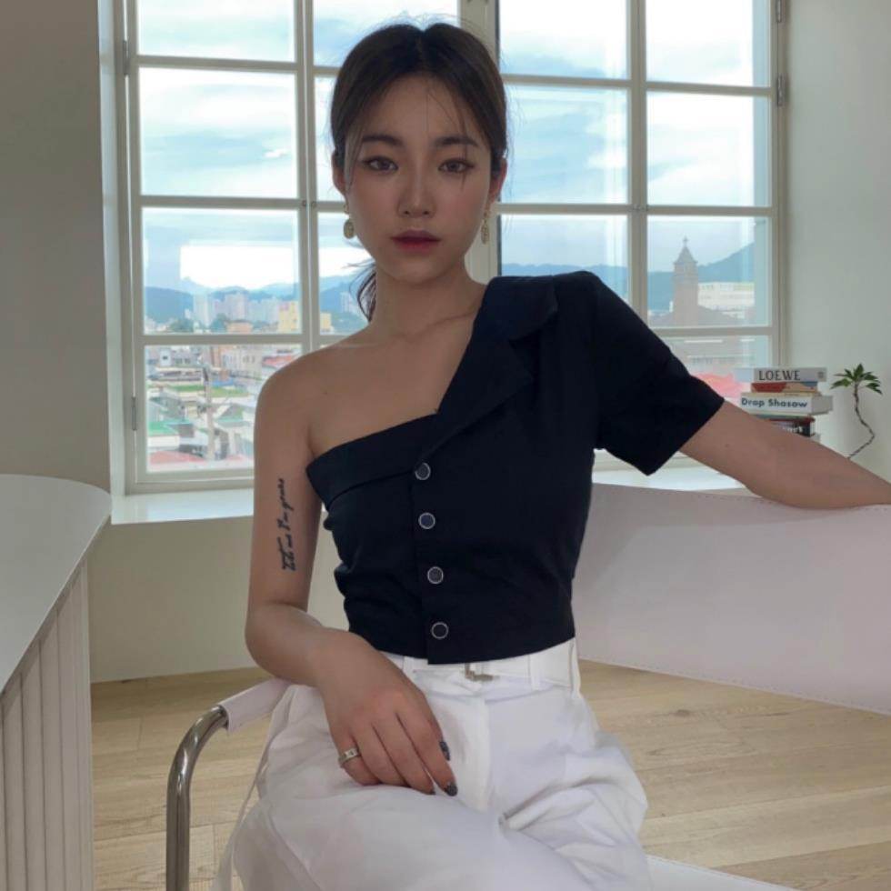 Summer Fashionable Irregular One-shoulder Design Single-breasted blouse Shirt For Women