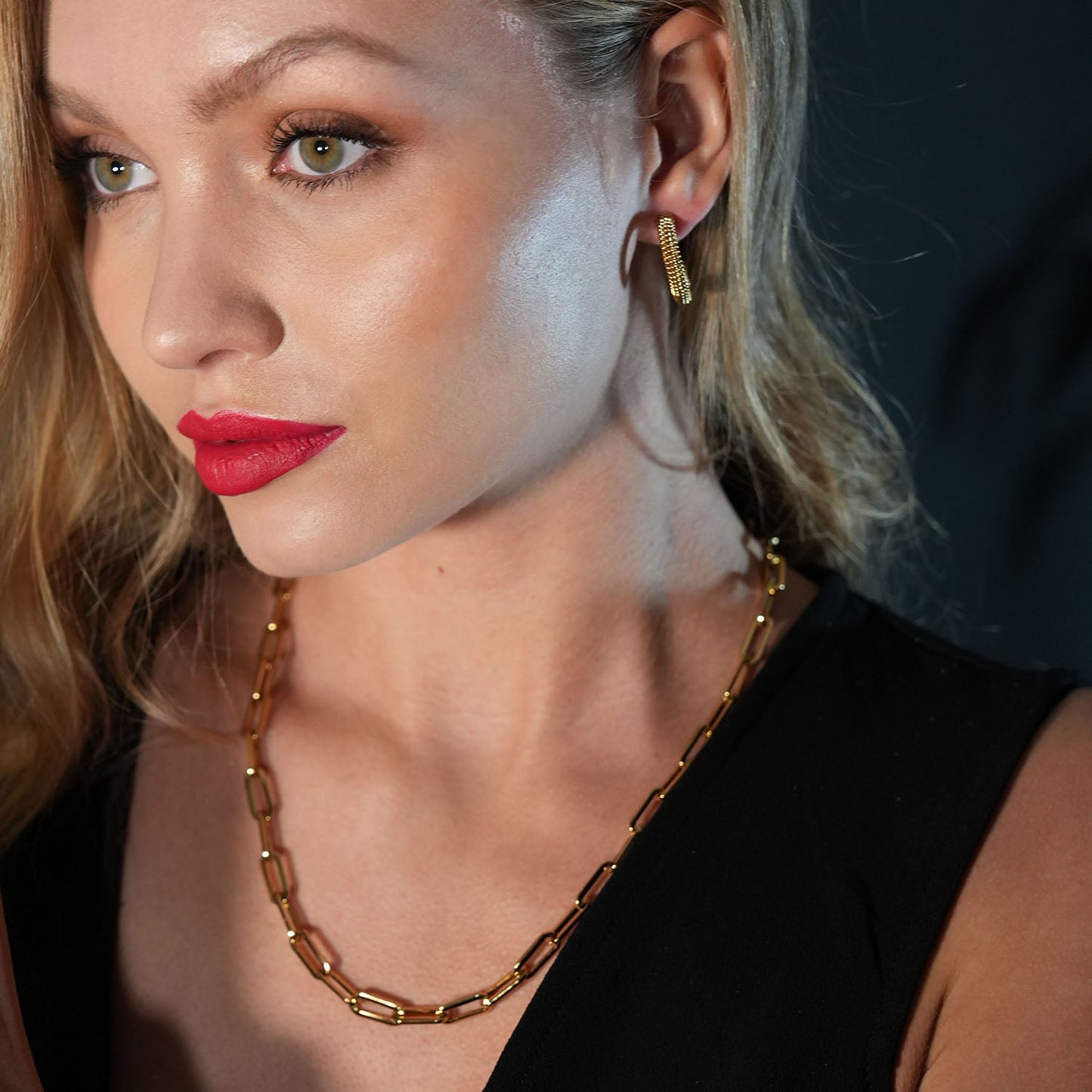 JACINTA 18": Contemporary Paper Clip Gold Chain Necklace