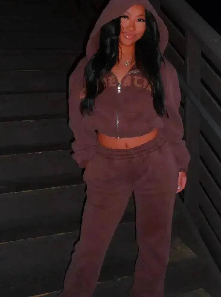 Ensemble de survêtement Ins Letter : Haut court à capuche zippé et pantalon de jogging pour femme – Vêtements de sport deux pièces tendance