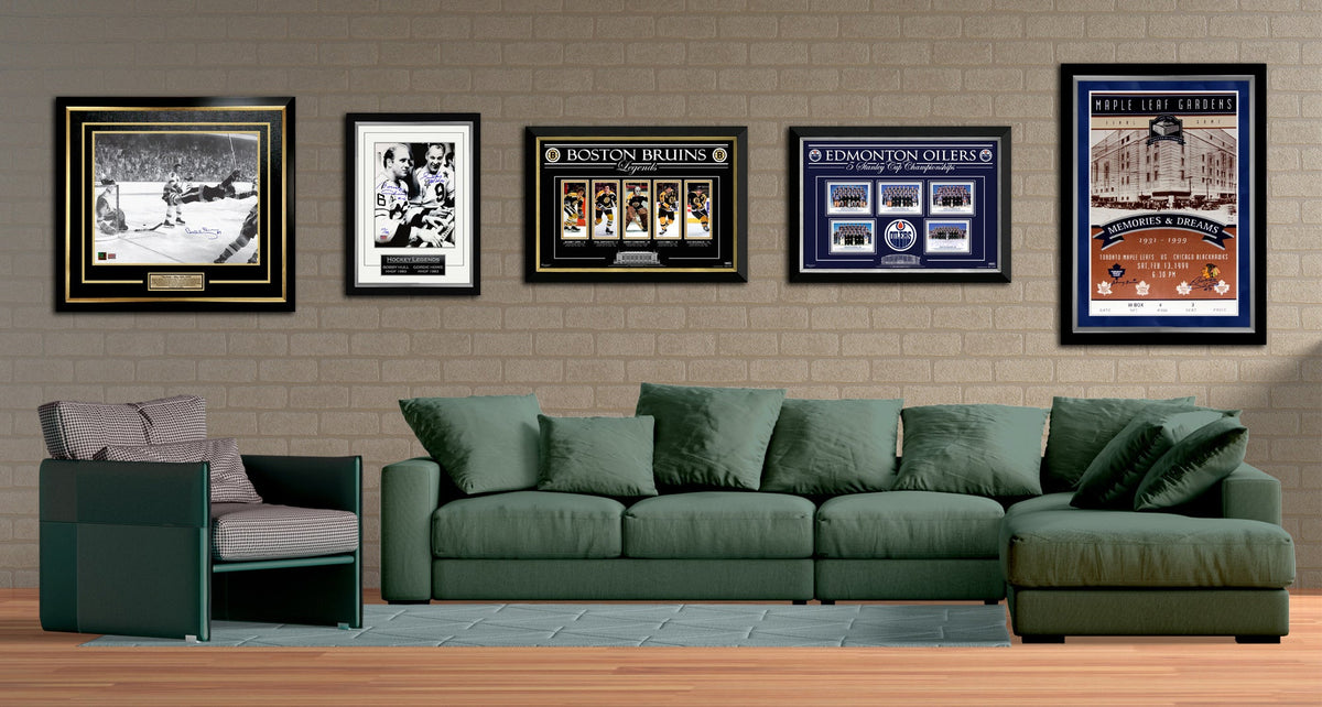 Bobby Orr the Goal Framed Photo with Cut Signature /244 (24x20)