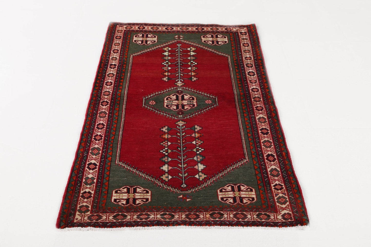 Persian Abadeh Rug | 2' 11" x 5' 2"