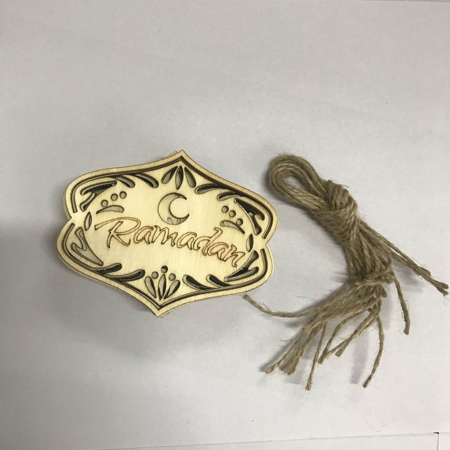 Ornement décoratif en bois à poser pour l'Aïd Moubarak
