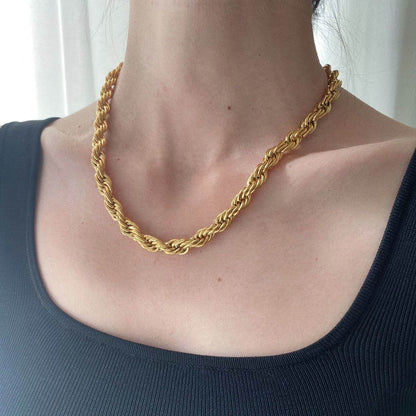 Romeo Twisted Rope Chain Necklace women
