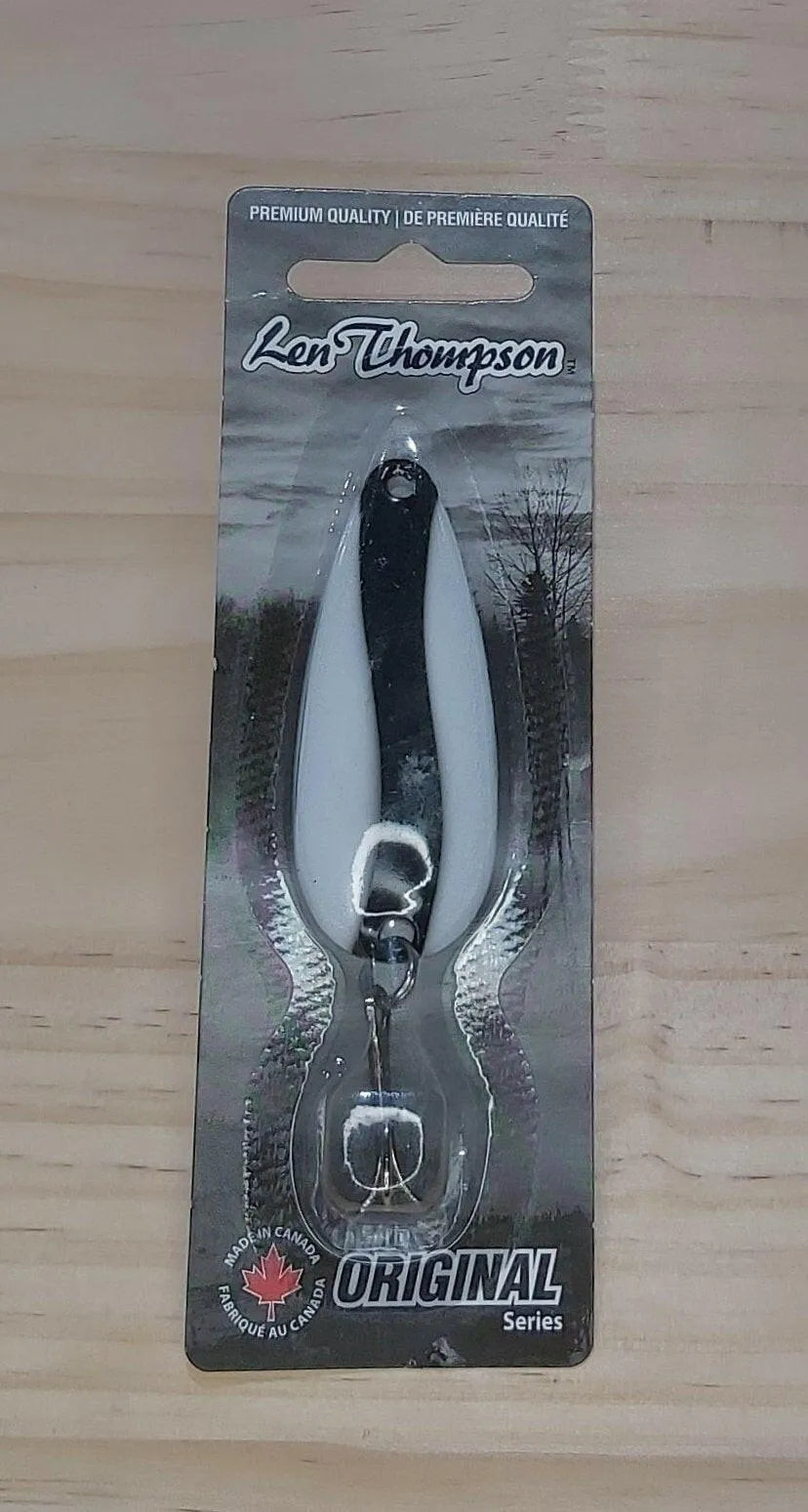 🍁Len Thompson Black & White Spoons