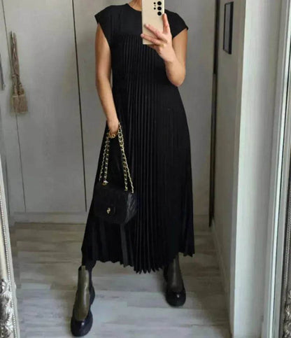 Women Summer Pleated Maxi Dress Casual Short Sleeve Crewneck Flowy Swing Long Dress with Pockets