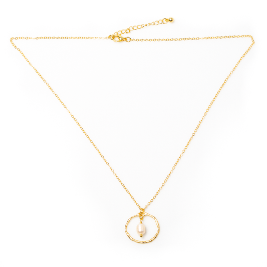 Collier simple en plaqué or avec anneau et perle
