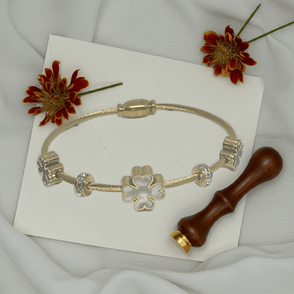 18K Gold Plated 3 Flower Charm Bracelet