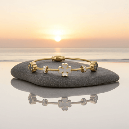 18K Gold Plated 3 Flower Charm Bracelet