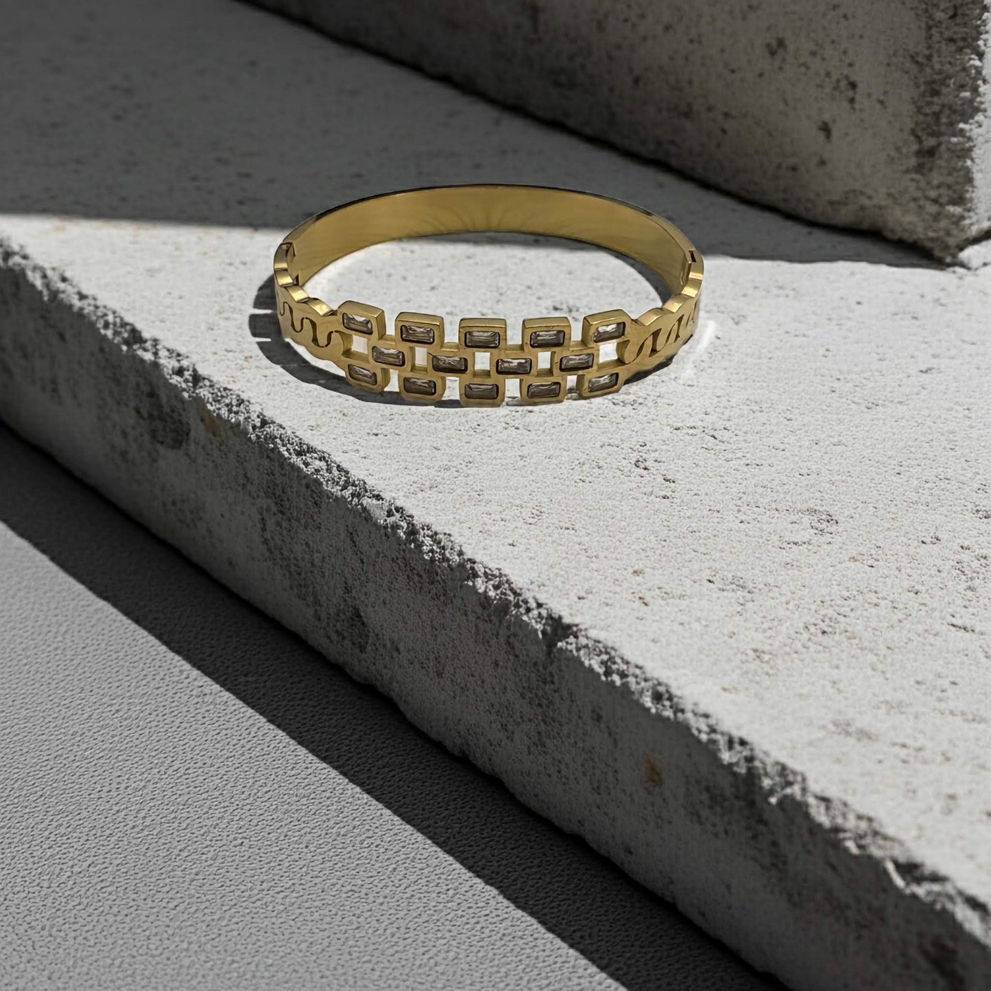Radiant Links Crystal Bangle