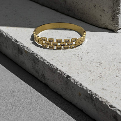 Radiant Links Crystal Bangle