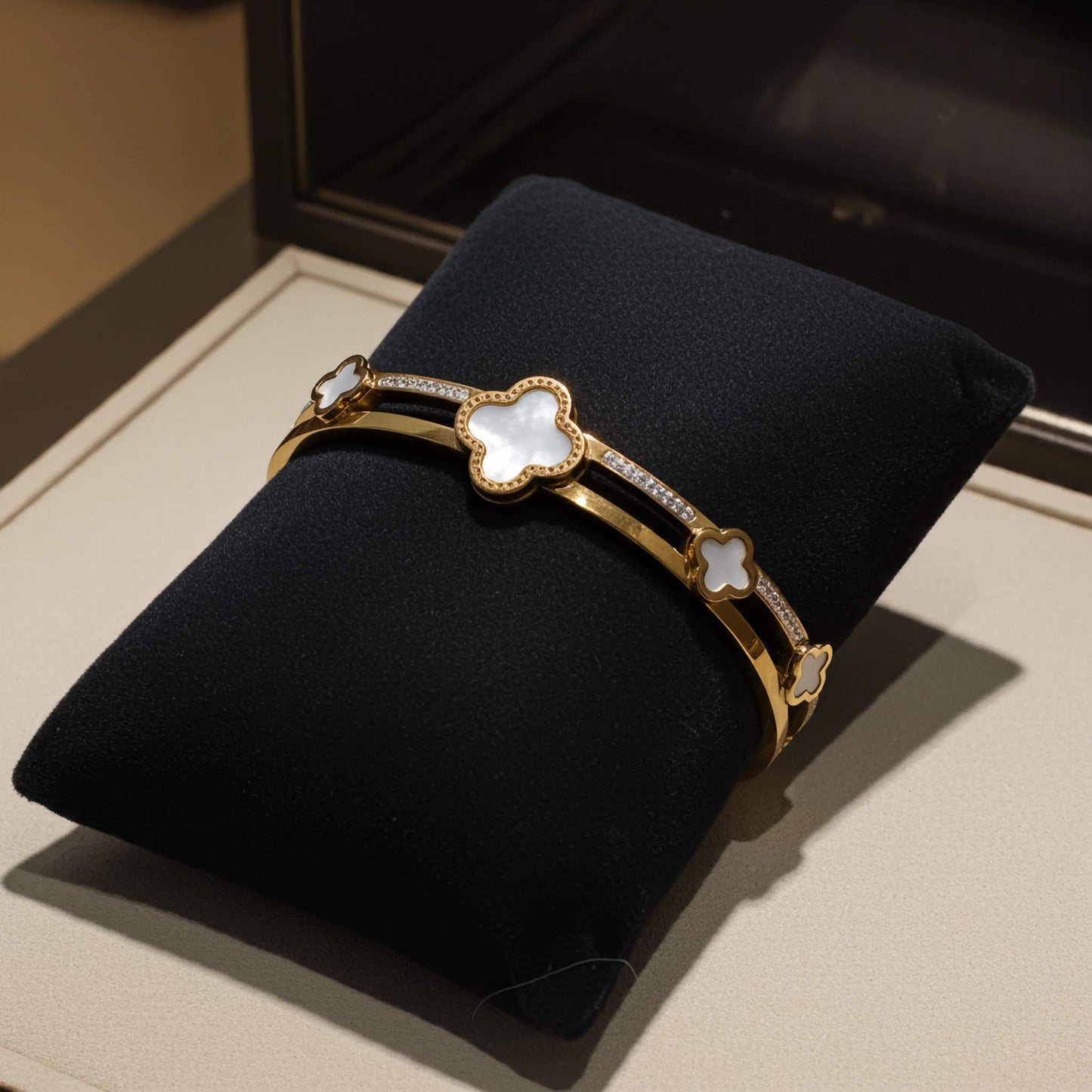 Luxury Gold Plated White Clover Bracelet