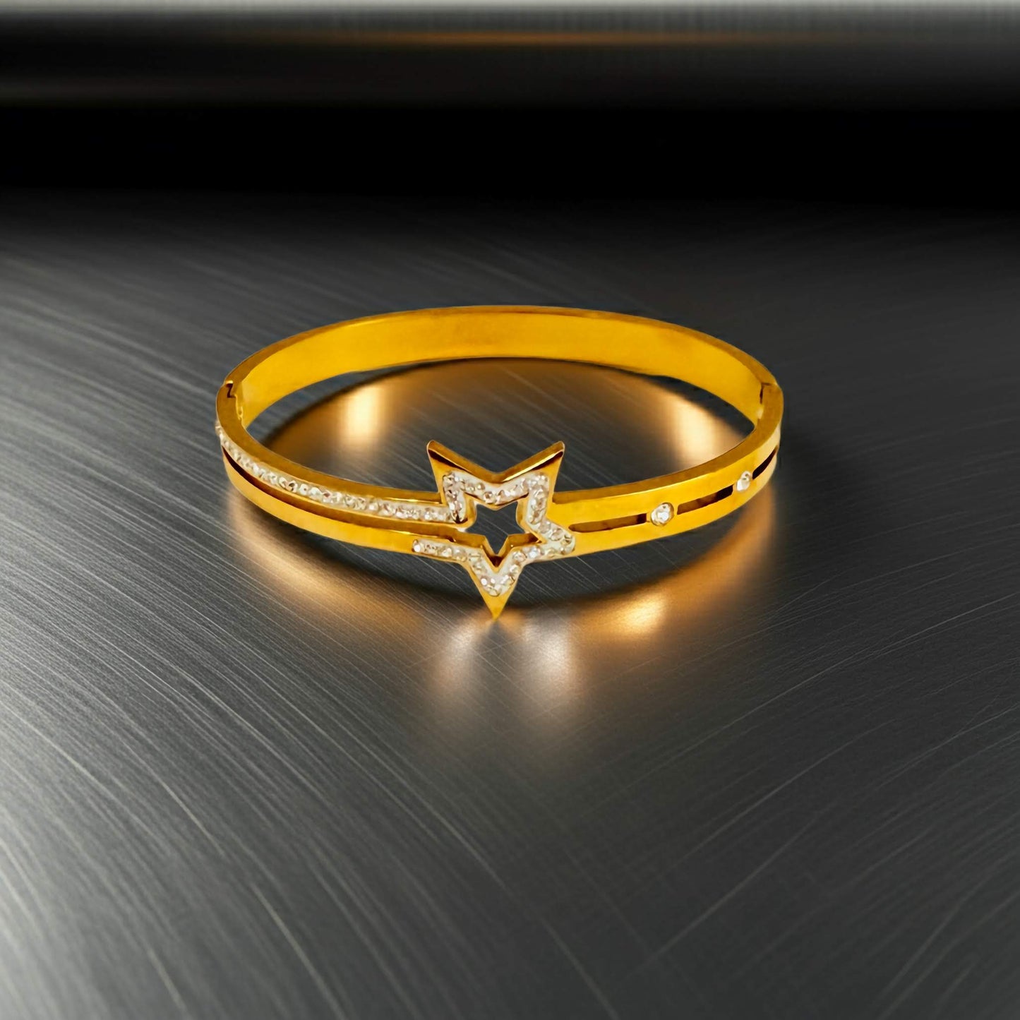 Ad stone Star Charm Bangle with Zirconia Crystals-Gold plated