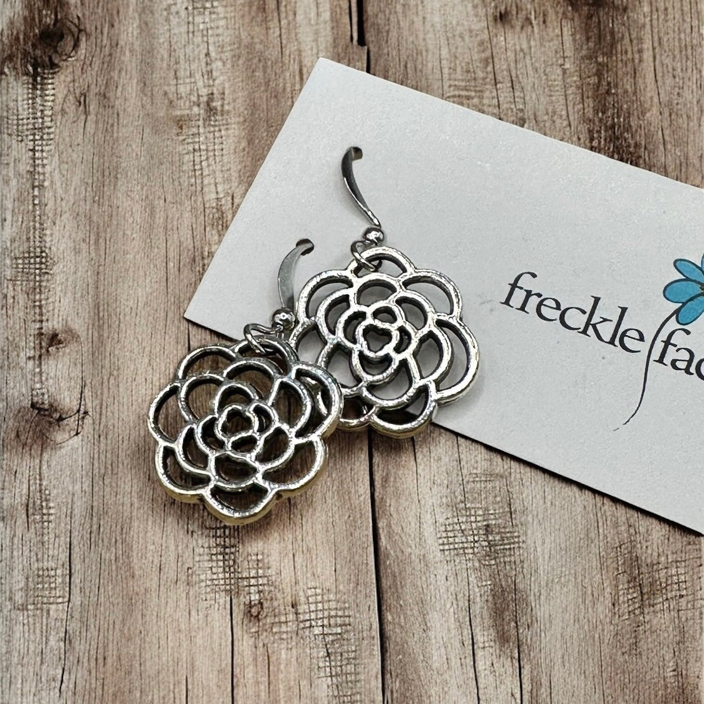Boucles d'oreilles fleur rose