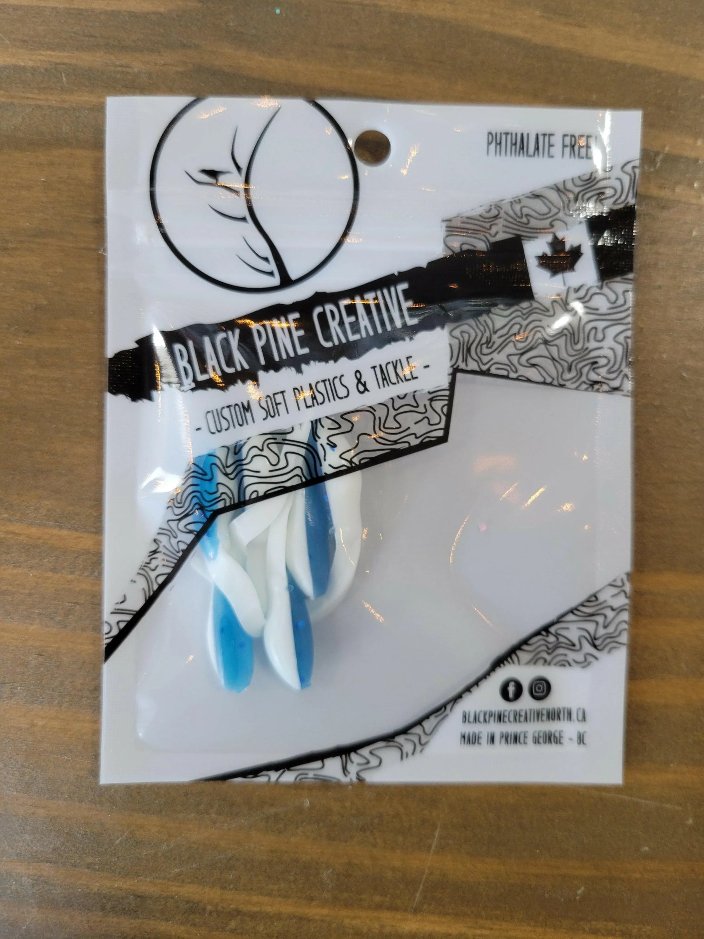 🍁Black Pine Creative 1-1/2" Basic Minnow 6/pk
