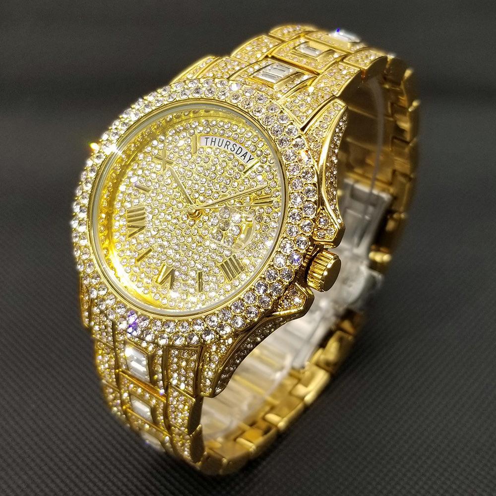 Montre entièrement sertie de cristaux glacés