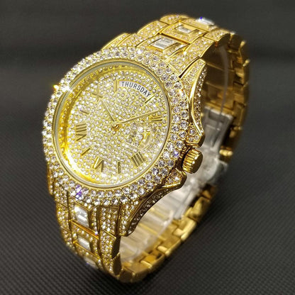 Montre entièrement sertie de cristaux glacés