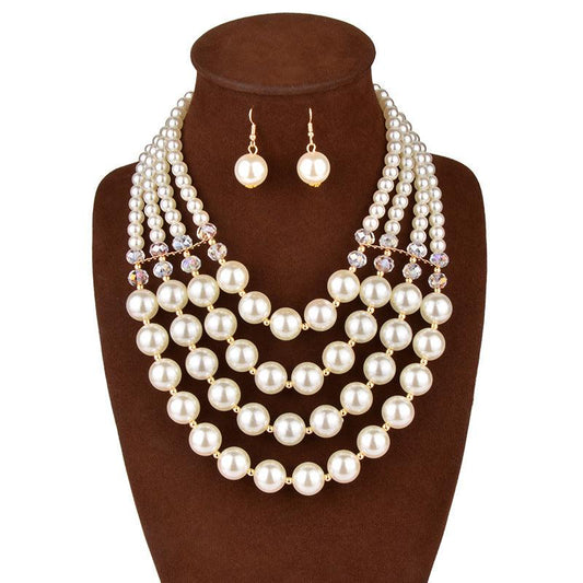 Accessoires de parure de mariée collier long et boucles d'oreilles perles de cristal