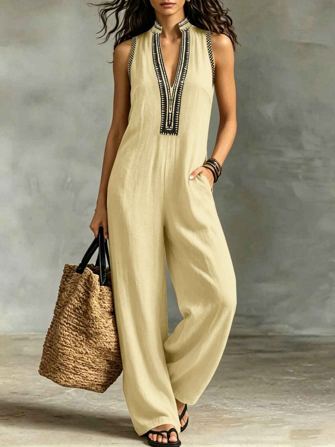 Women’s Sleeveless Stand Collar Jumpsuit – V-Neck Lace Trim Wide-Leg Pants with Pockets