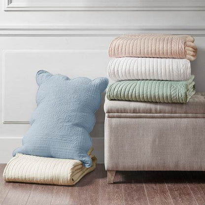 3 Piece Reversible Scalloped Edge Quilt Set Bedding Comforter set