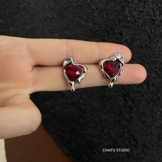 Boucles d'oreilles cœur en cristal rouge métal fondu