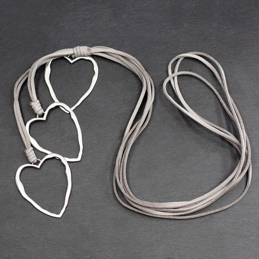 Collier triple cœur en suédine plaqué argent