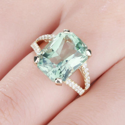 Zhen Rong mosaic green tourmaline ornaments engagement ring