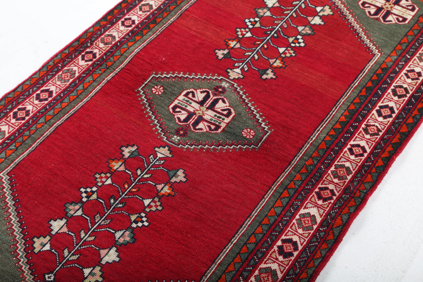 Persian Abadeh Rug | 2' 11" x 5' 2"