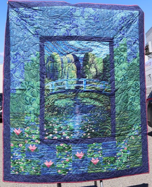 Store Sample- Twin Quilt- Pond Panel