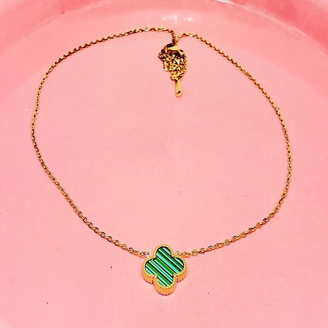 Pendentif chaîne Trèfle à quatre feuilles