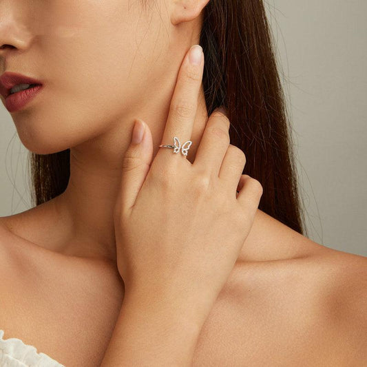 Bague creuse en zircon plaqué or blanc en forme d'insecte
