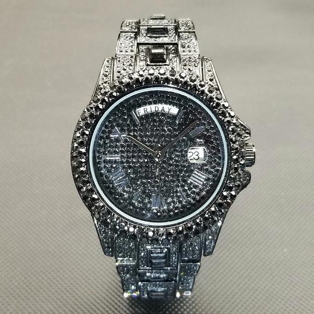 Montre entièrement sertie de cristaux glacés