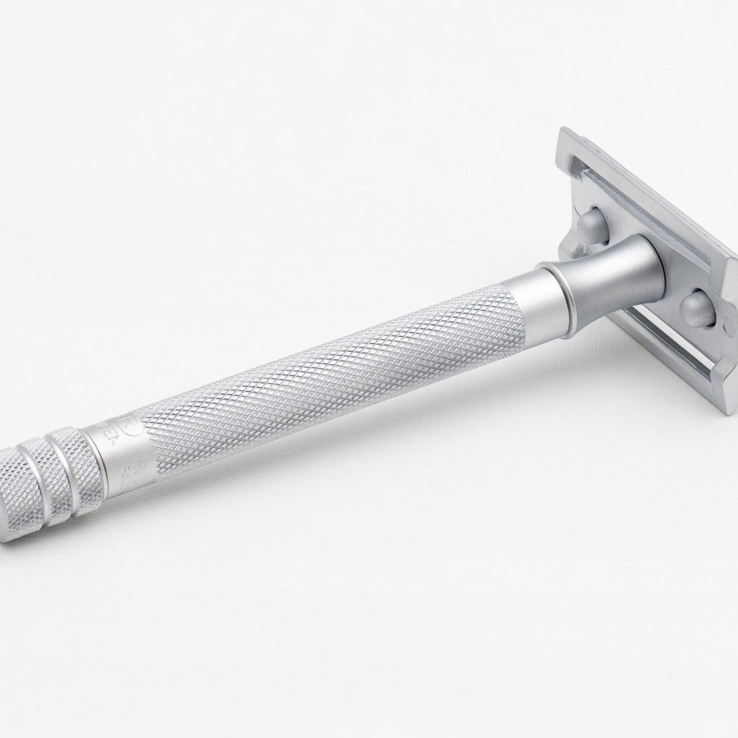 Rasoir de sûreté Merkur 3 pièces, peigne fermé, long manche moleté, chrome mat