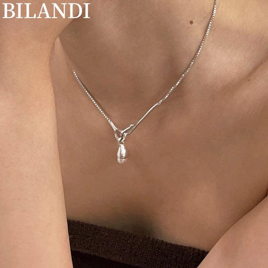 Collier de perles plaqué argent simple