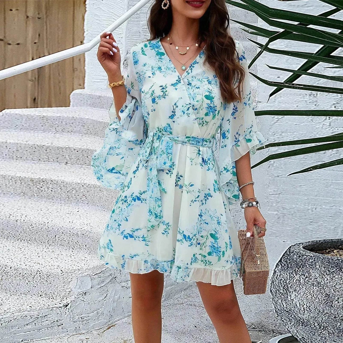 Robe courte décontractée d'été en mousseline à imprimé floral, manches courtes, à lacets, volants, col en V, mini-robes courtes, vêtements pour femmes