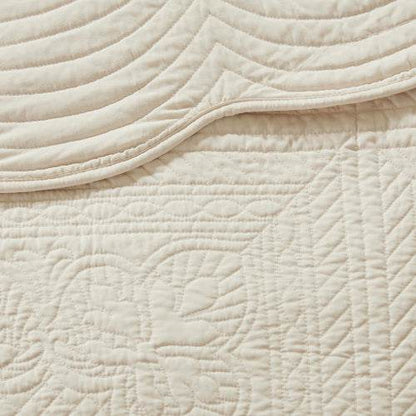 3 Piece Reversible Scalloped Edge Quilt Set Bedding Comforter set