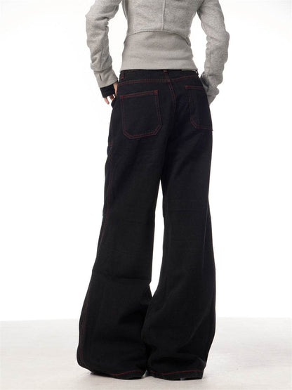 Contraste de couleurs noir et rouge pour des vêtements de travail avec pantalon à poches