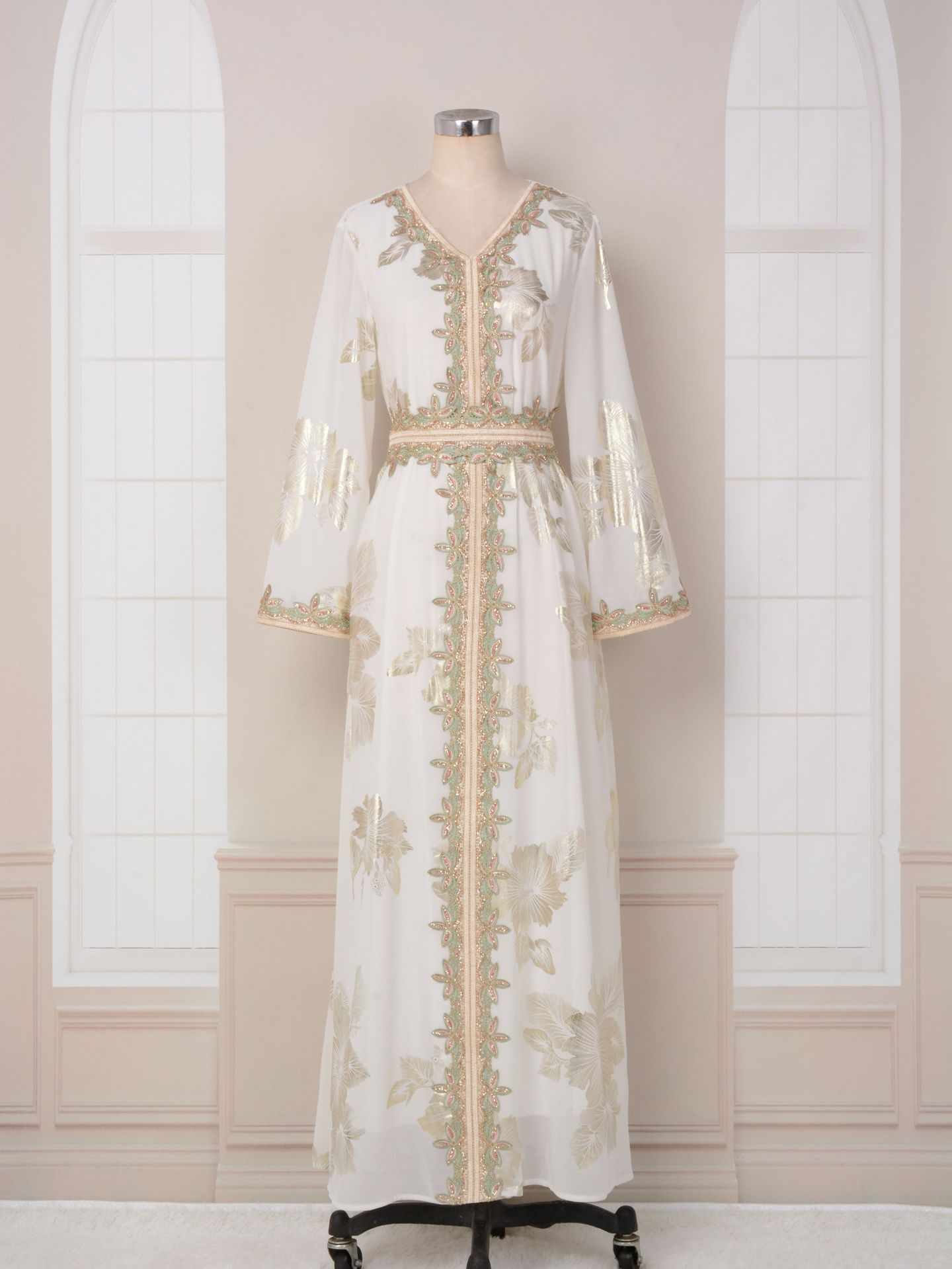 Bronzing Arabian Tourist Dress