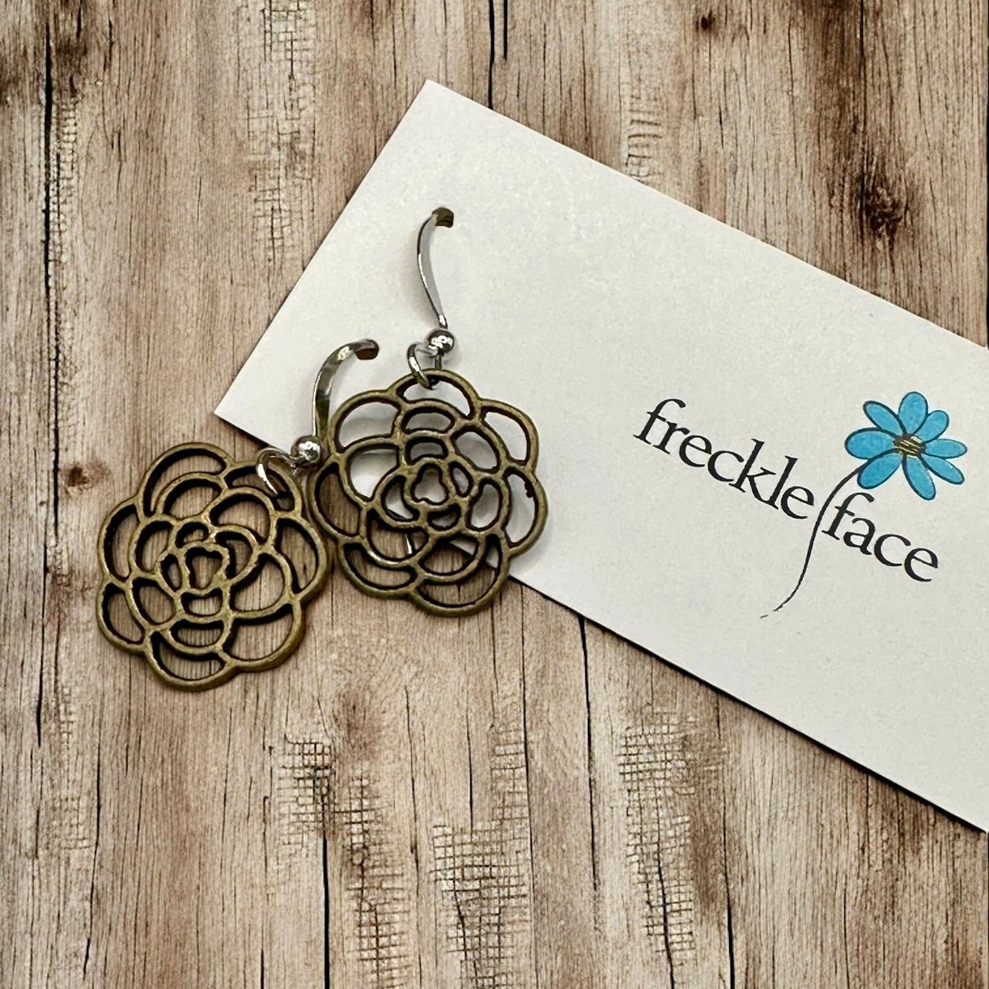 Boucles d'oreilles fleur rose