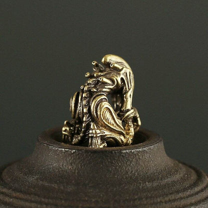 1 pc Exquis Ornement Ancien en Laiton du Dieu Chinois de la Richesse - Attire l'Abondance et la Bonne Fortune avec une Puissante Énergie Fengshui, Sculpté à la Main pour un Équilibre Harmonieux - Idéal pour la Maison, le Bureau ou le Bureau