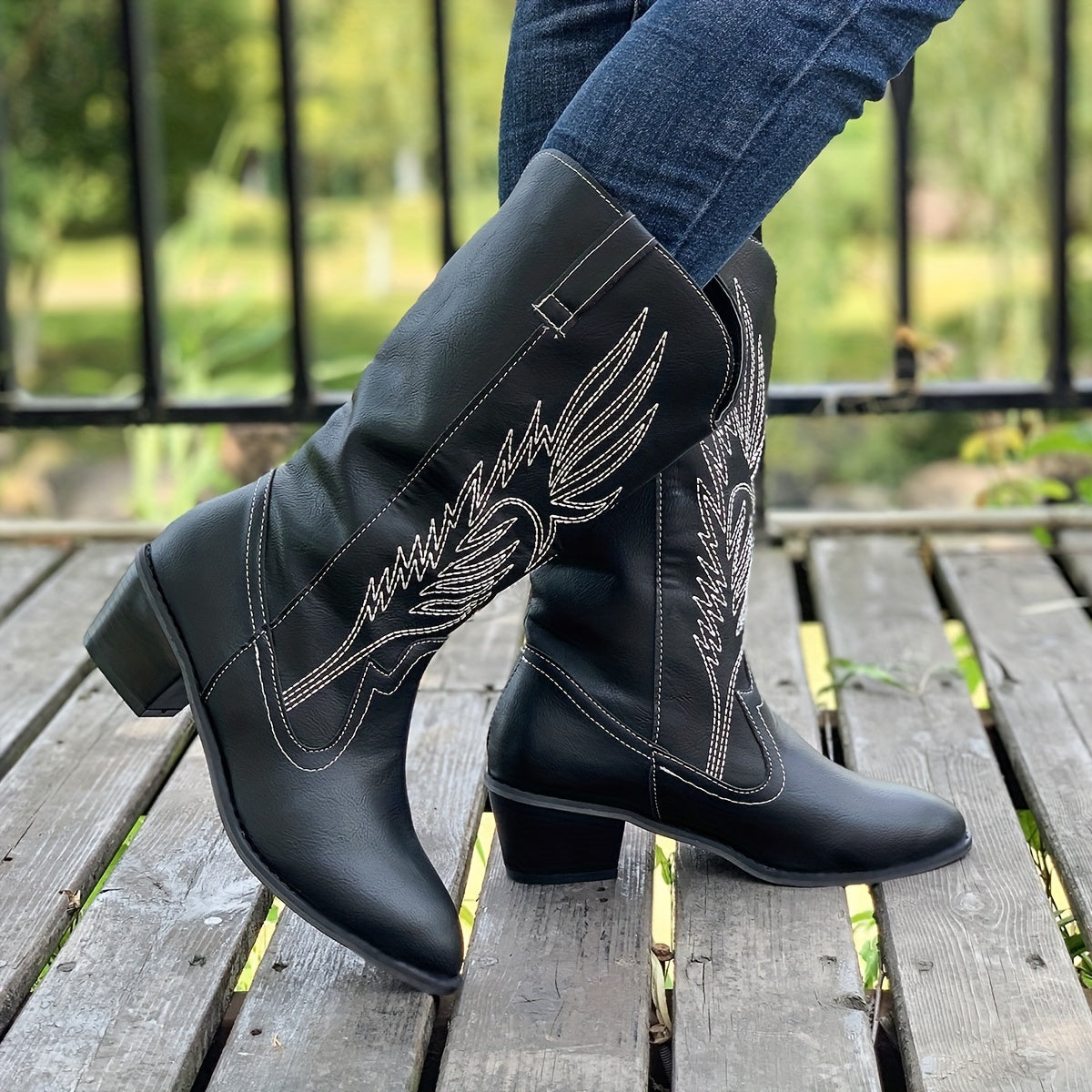 Fashionable Womens Embroidered Cowboy Boots - Trendy Chunky Heel, Pointed Toe, Faux Leather, Supreme Comfort for All-Day Glamour