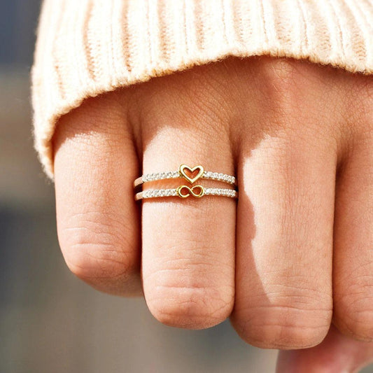 Bague incrustée de zircon