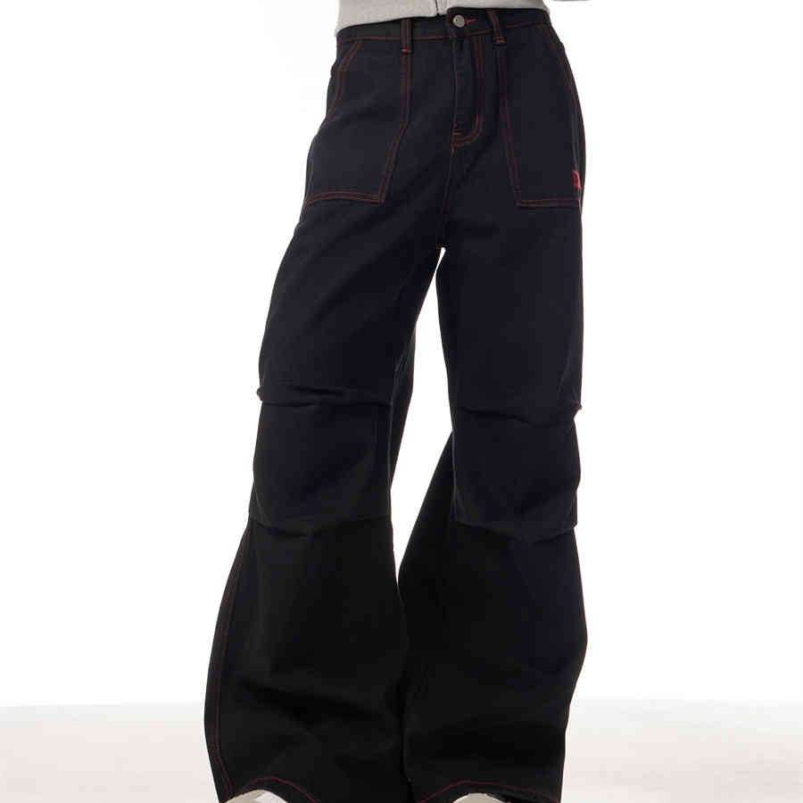 Contraste de couleurs noir et rouge pour des vêtements de travail avec pantalon à poches