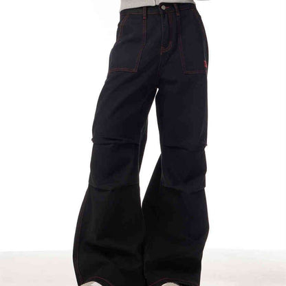 Contraste de couleurs noir et rouge pour des vêtements de travail avec pantalon à poches