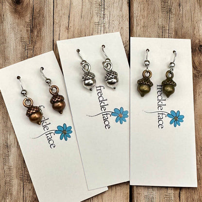Boucles d'oreilles simples glands – Boucles d'oreilles minimalistes inspirées de l'automne en métaux mélangés