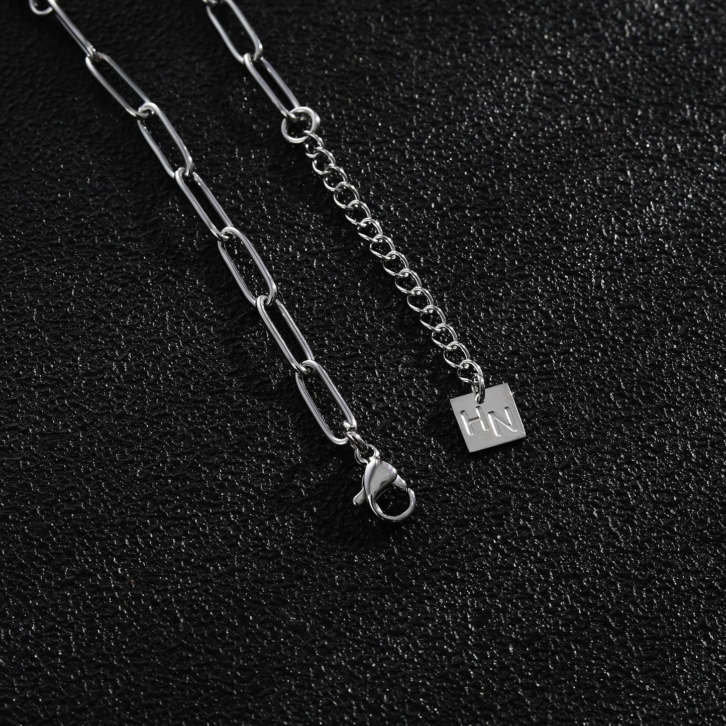 Collier chaîne AMMA Silver (Or Blanc) à maillons trombones et perles ovales