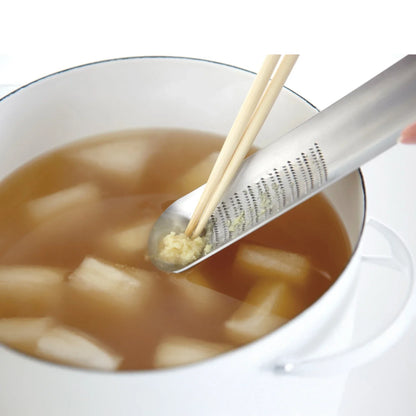 Râpe à Plateau Eatoco Oros – Râpe japonaise en acier inoxydable pour le gingembre, le wasabi et le fromage