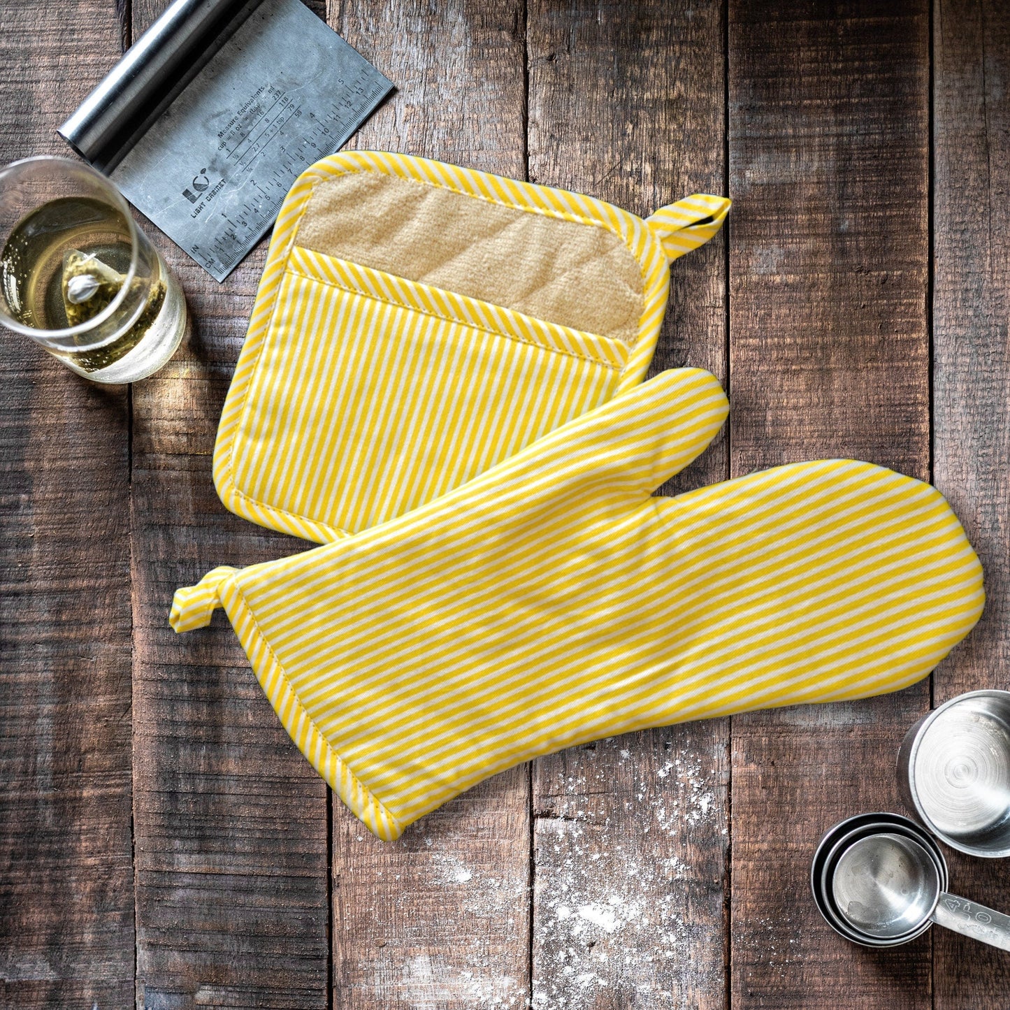 Banker Stripes-Oven Mitt and Pot Holder Set