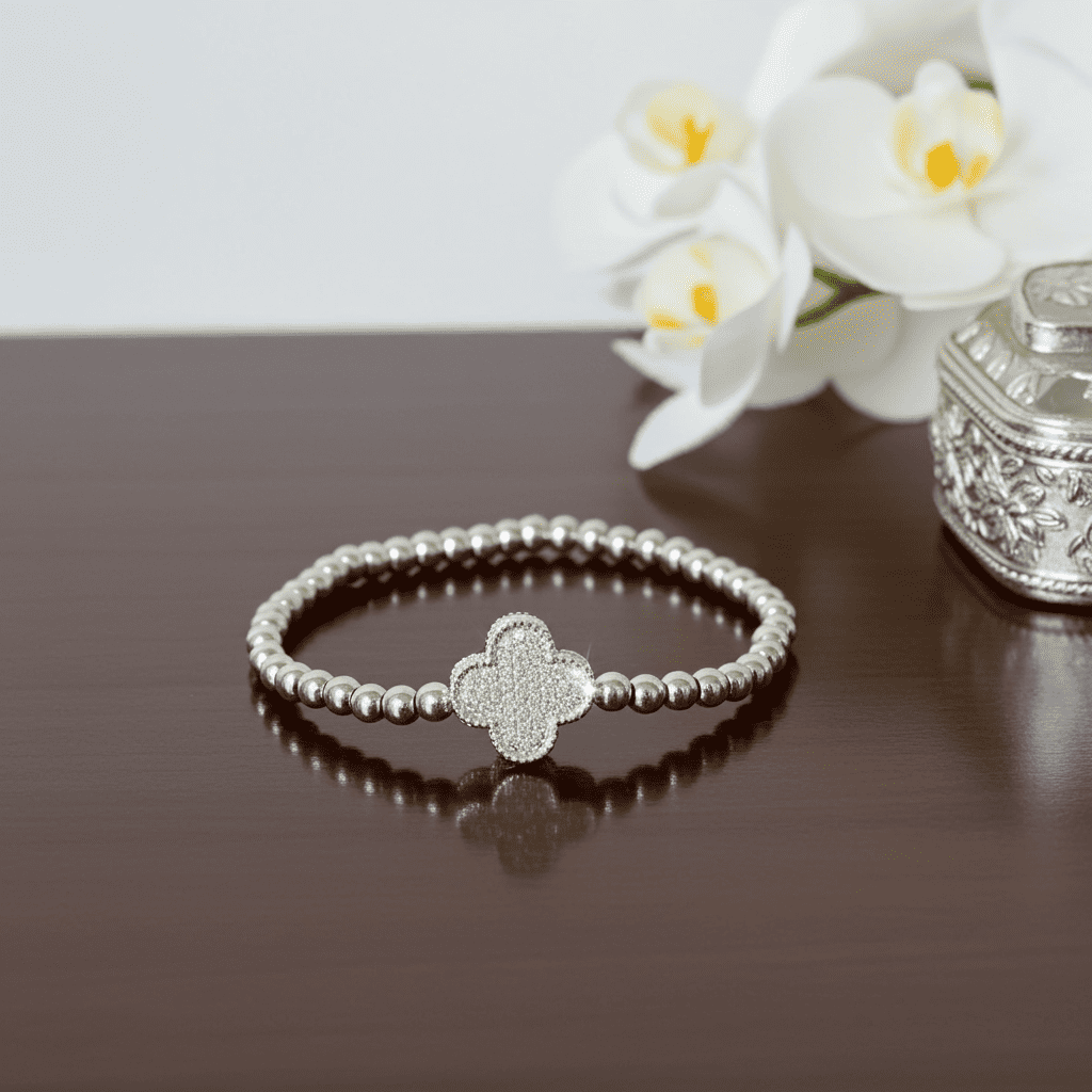 Clover leaf slip-on beaded bracelet