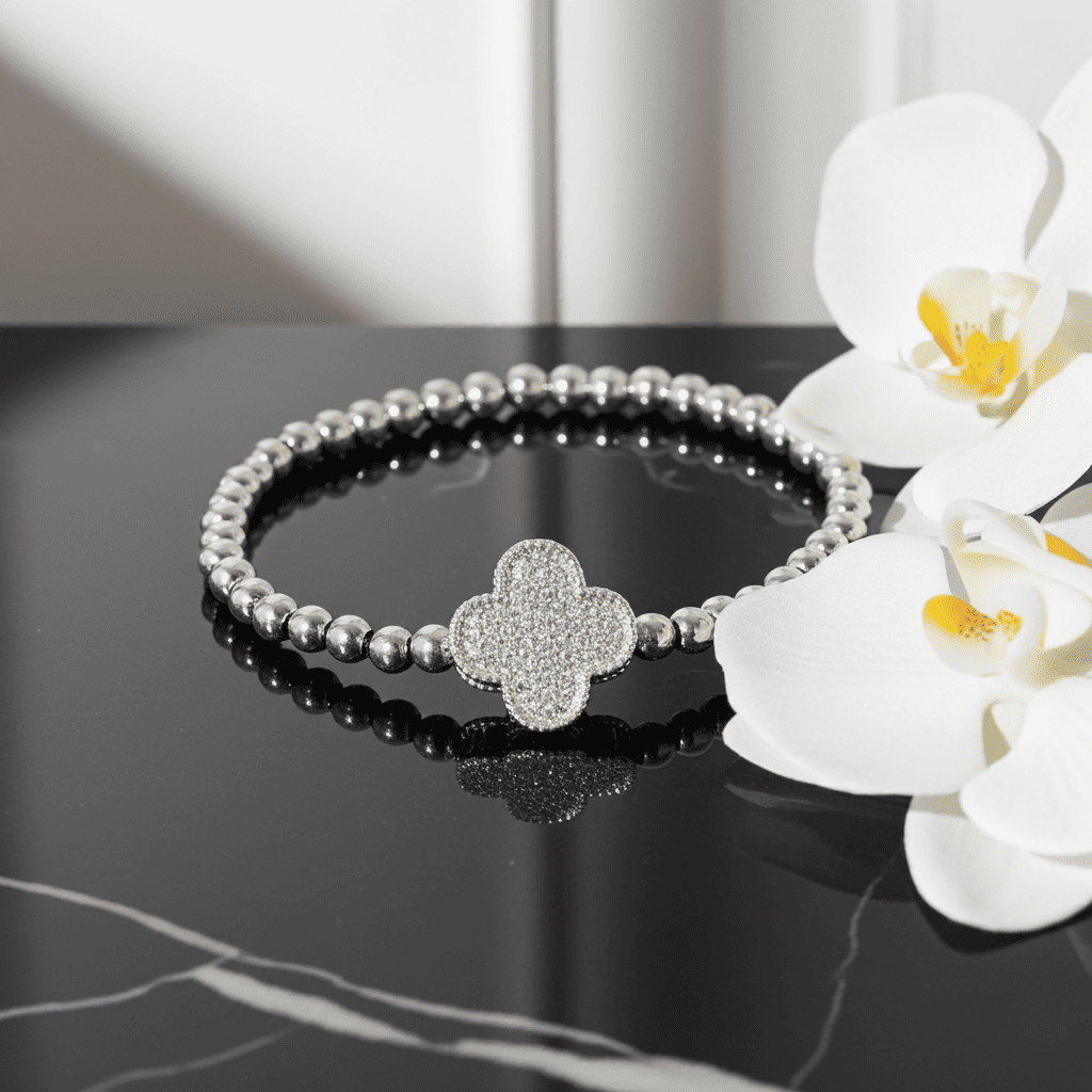 Clover leaf slip-on beaded bracelet
