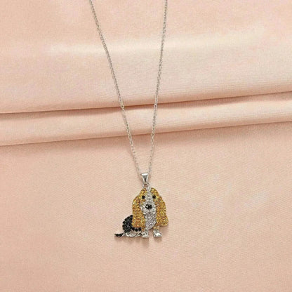 Joli collier pendentif Chien Basset